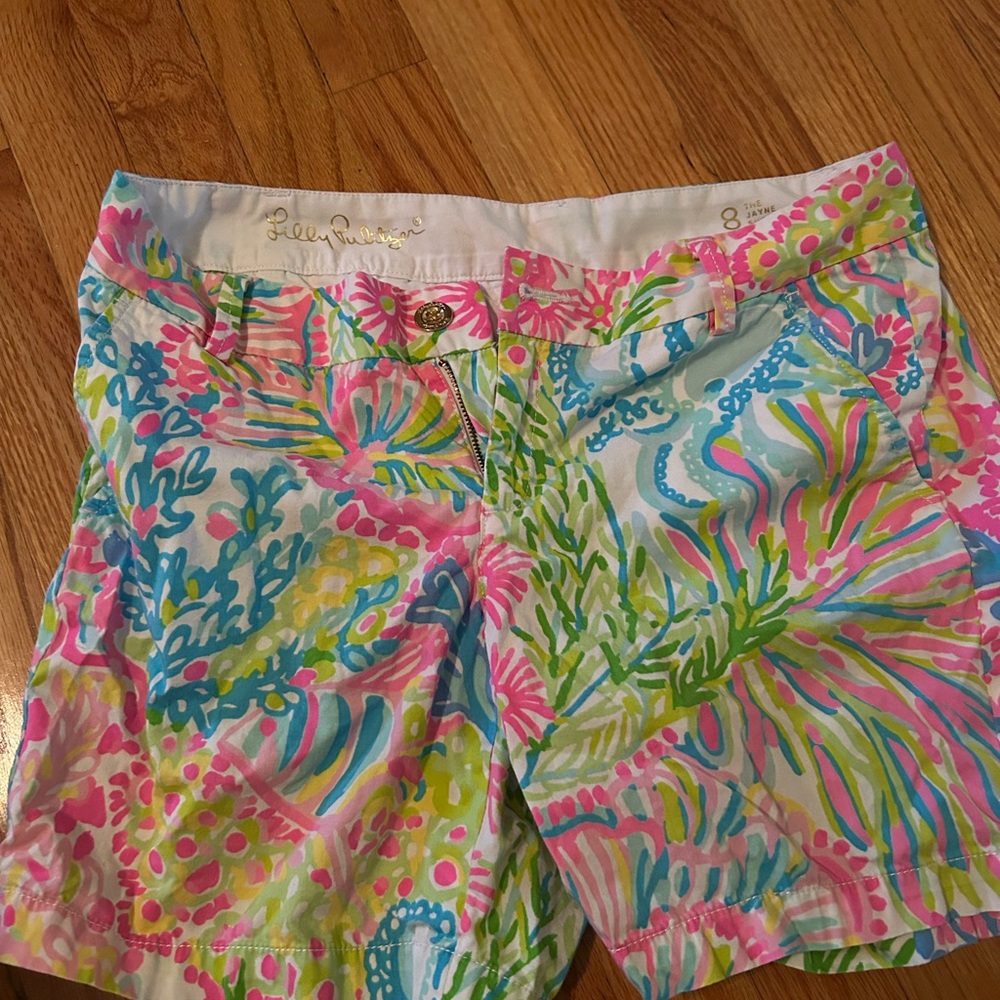 Lilly Pulitzer Pink and Blue Bermuda Shorts Vibrant Tropical Print- size 8